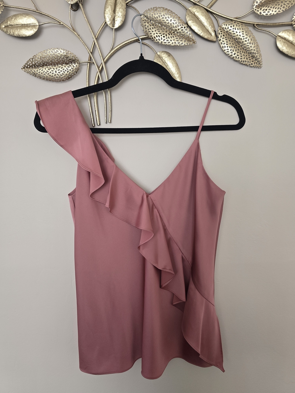 One-Shoulder Ruffle Top in Mauve Pink Size XS